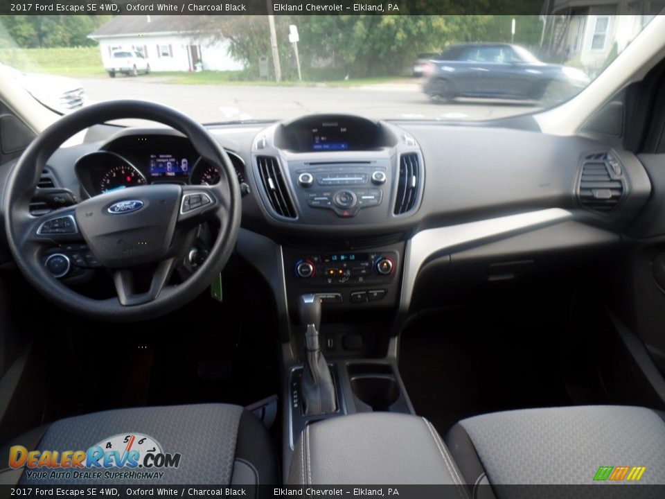 2017 Ford Escape SE 4WD Oxford White / Charcoal Black Photo #31