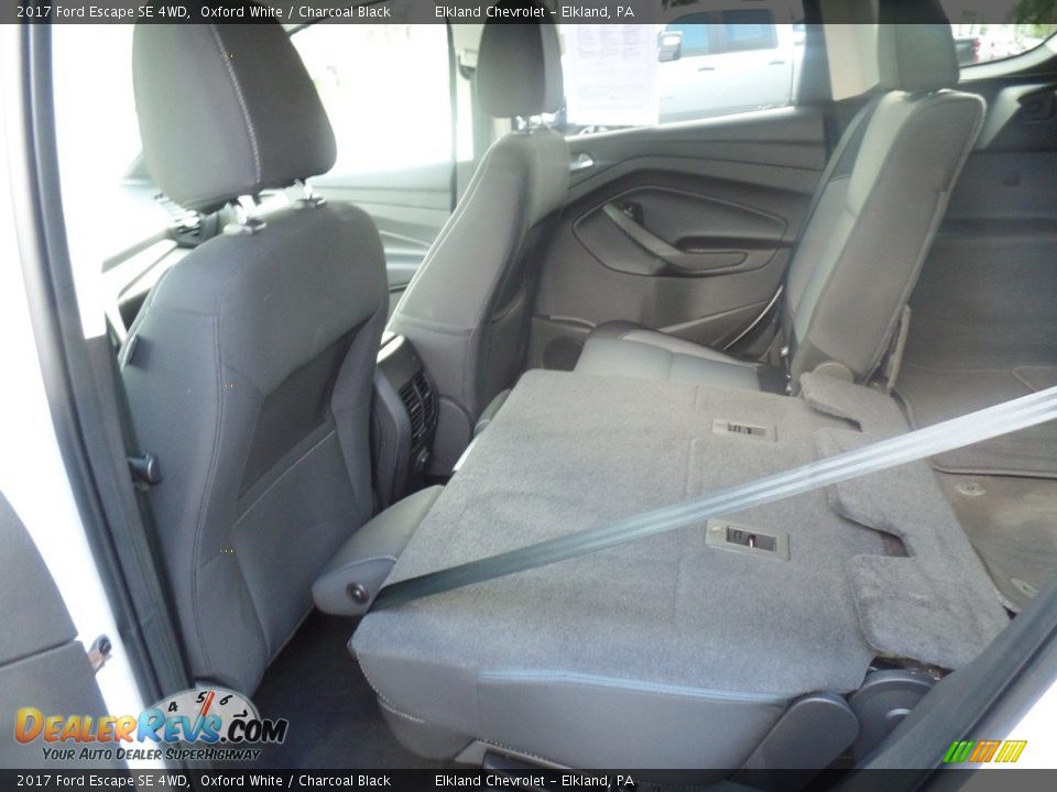 2017 Ford Escape SE 4WD Oxford White / Charcoal Black Photo #34