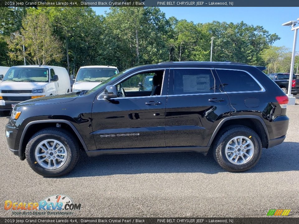 2019 Jeep Grand Cherokee Laredo 4x4 Diamond Black Crystal Pearl / Black Photo #3