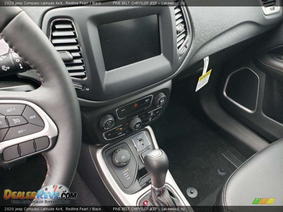 Controls of 2020 Jeep Compass Latitude 4x4 Photo #10