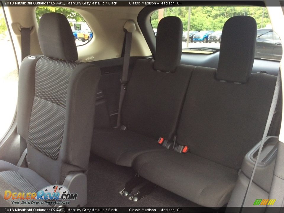 2018 Mitsubishi Outlander ES AWC Mercury Gray Metallic / Black Photo #26