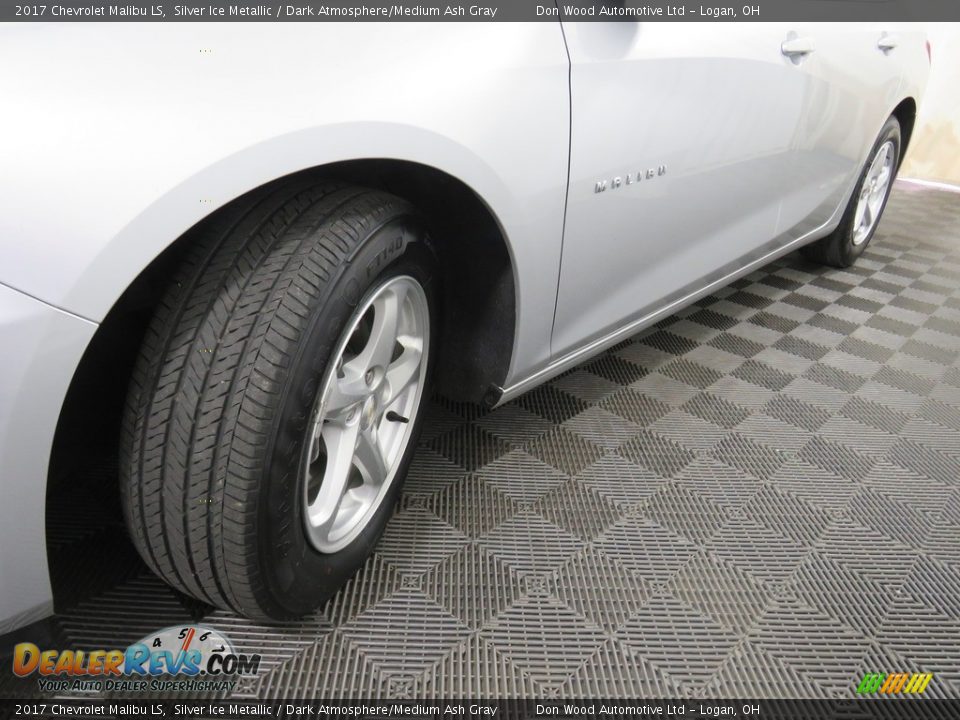 2017 Chevrolet Malibu LS Silver Ice Metallic / Dark Atmosphere/Medium Ash Gray Photo #9