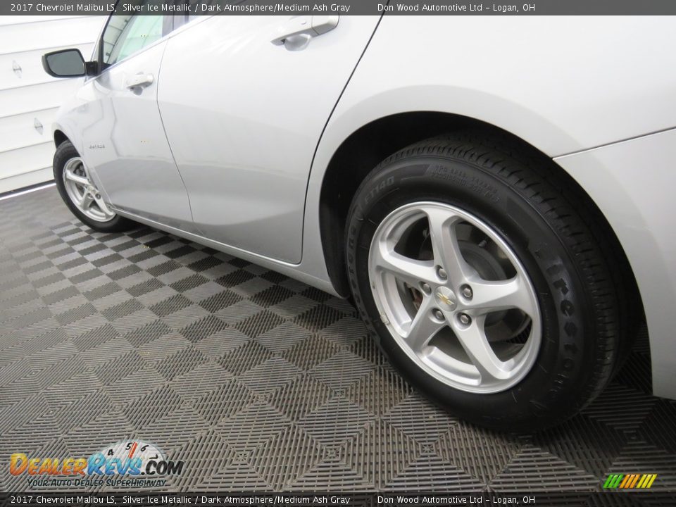 2017 Chevrolet Malibu LS Silver Ice Metallic / Dark Atmosphere/Medium Ash Gray Photo #10