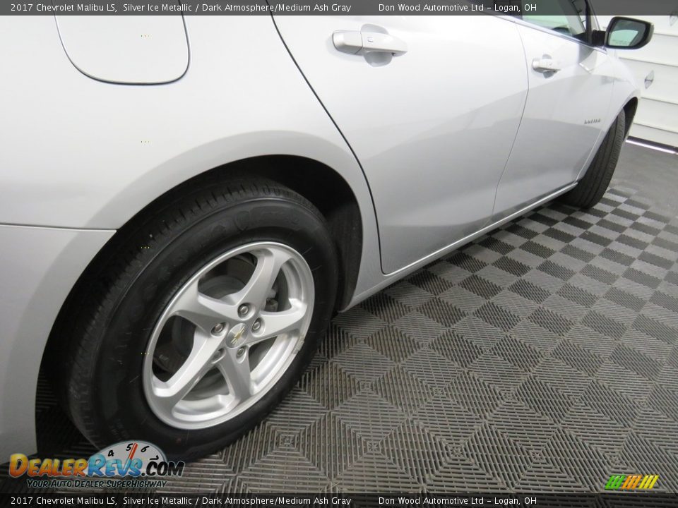 2017 Chevrolet Malibu LS Silver Ice Metallic / Dark Atmosphere/Medium Ash Gray Photo #16