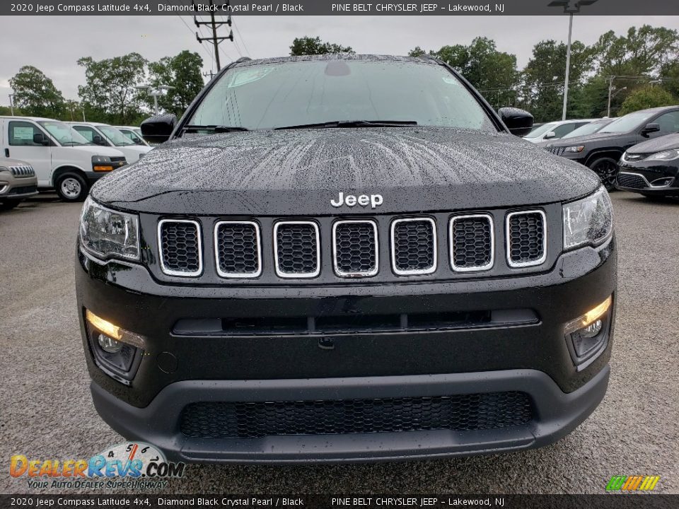 2020 Jeep Compass Latitude 4x4 Diamond Black Crystal Pearl / Black Photo #2