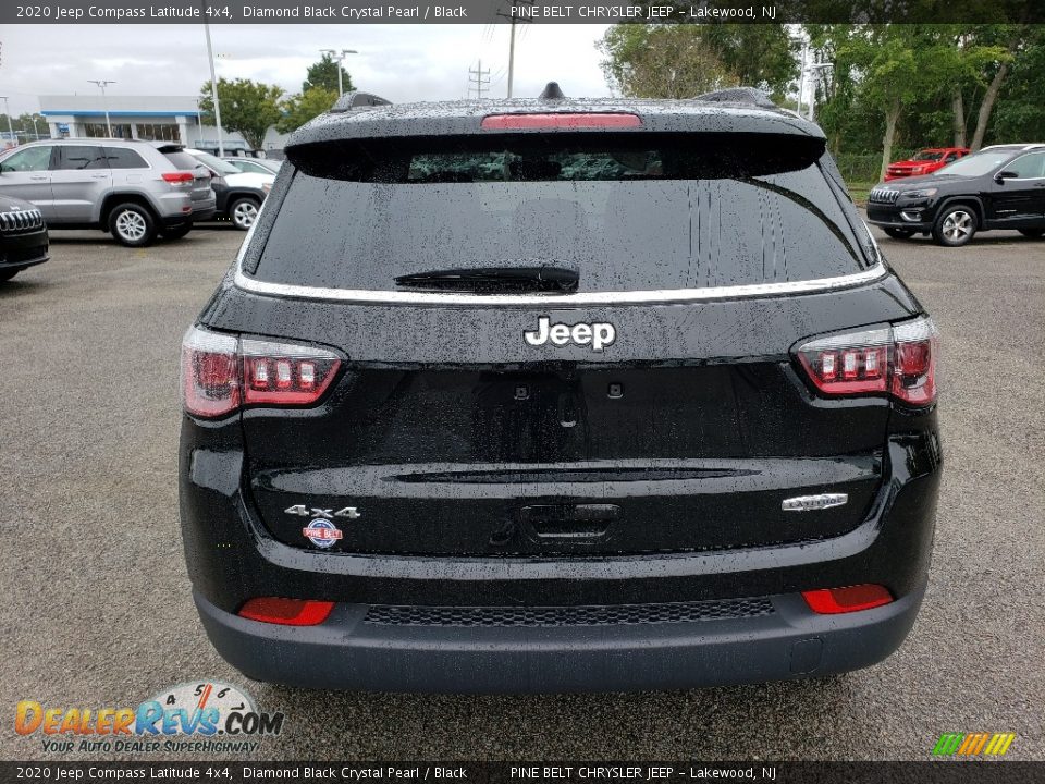 2020 Jeep Compass Latitude 4x4 Diamond Black Crystal Pearl / Black Photo #5