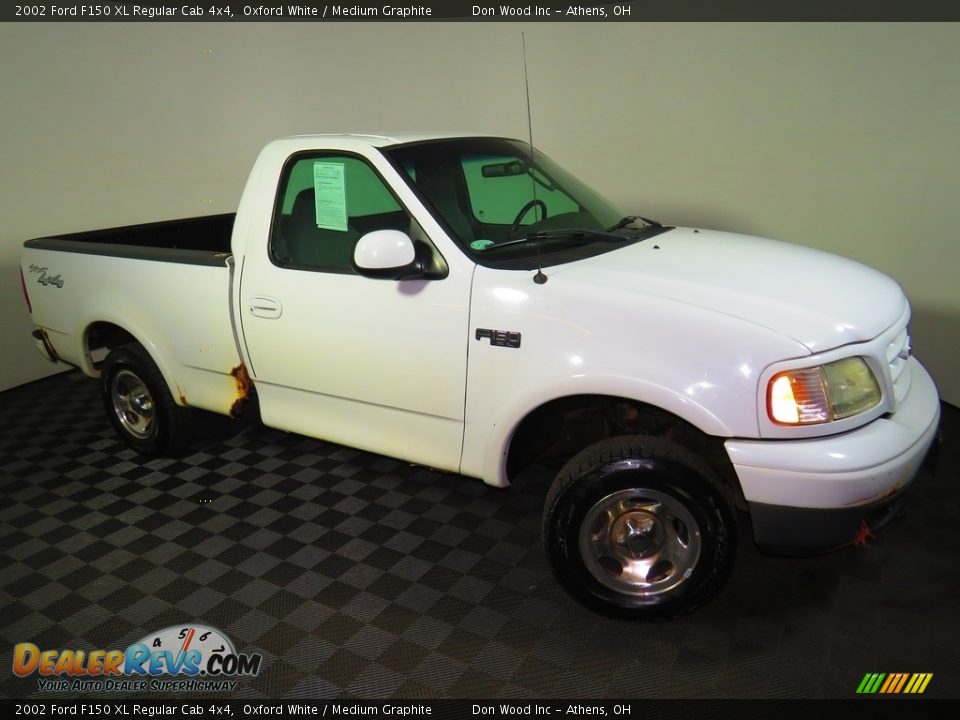 2002 Ford F150 XL Regular Cab 4x4 Oxford White / Medium Graphite Photo #2