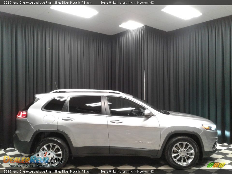 2019 Jeep Cherokee Latitude Plus Billet Silver Metallic / Black Photo #5