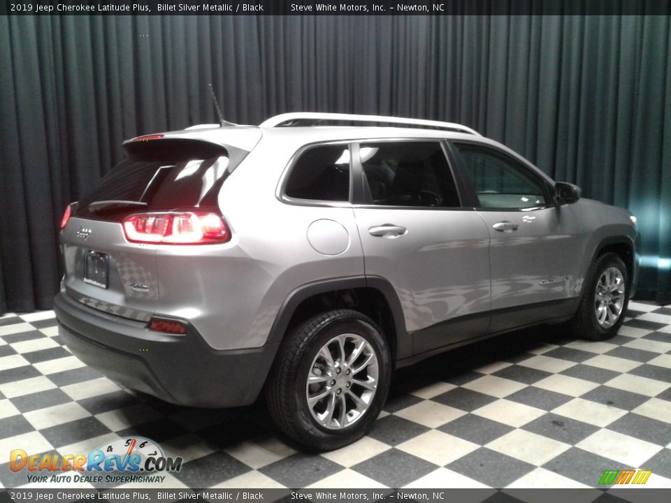 2019 Jeep Cherokee Latitude Plus Billet Silver Metallic / Black Photo #6