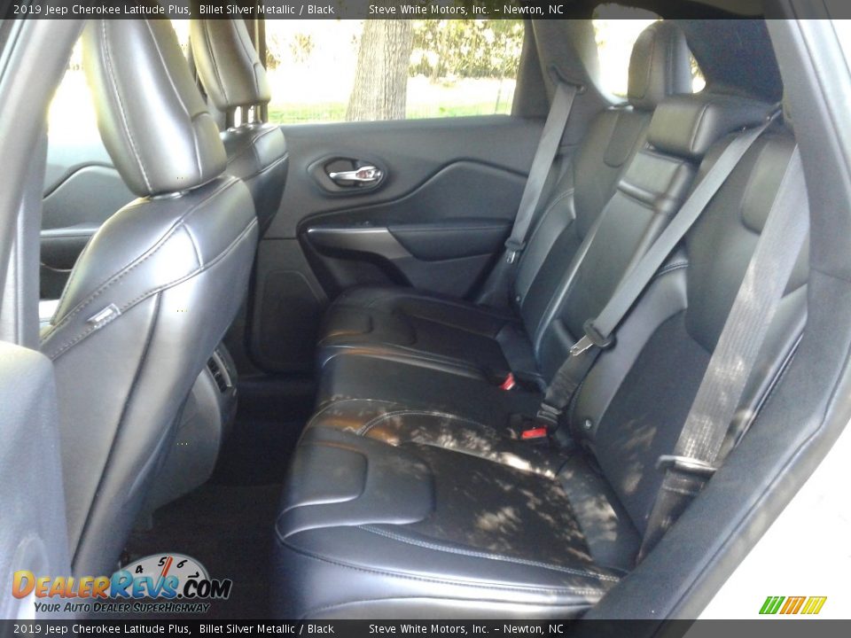 2019 Jeep Cherokee Latitude Plus Billet Silver Metallic / Black Photo #11