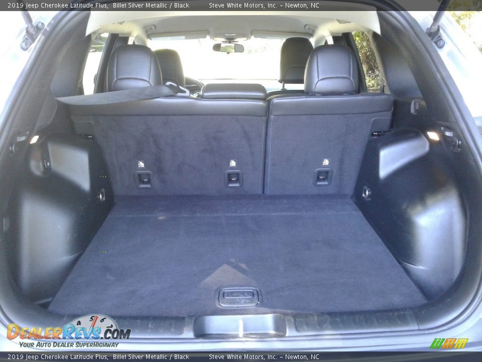 2019 Jeep Cherokee Latitude Plus Billet Silver Metallic / Black Photo #12