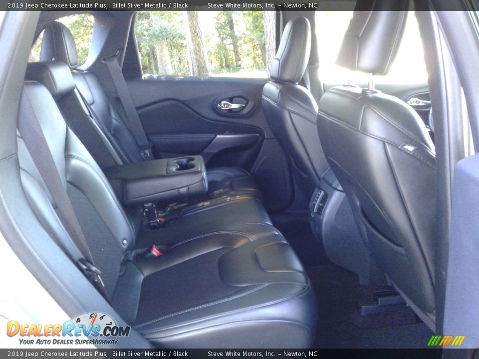2019 Jeep Cherokee Latitude Plus Billet Silver Metallic / Black Photo #13