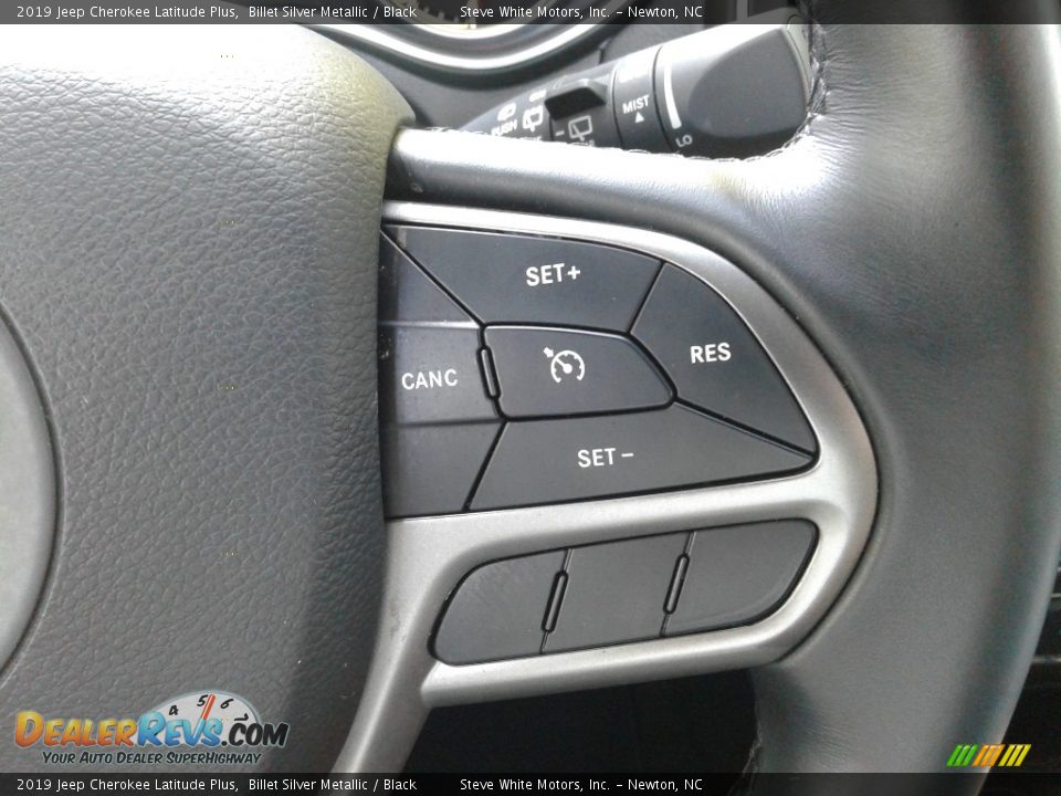 2019 Jeep Cherokee Latitude Plus Billet Silver Metallic / Black Photo #17