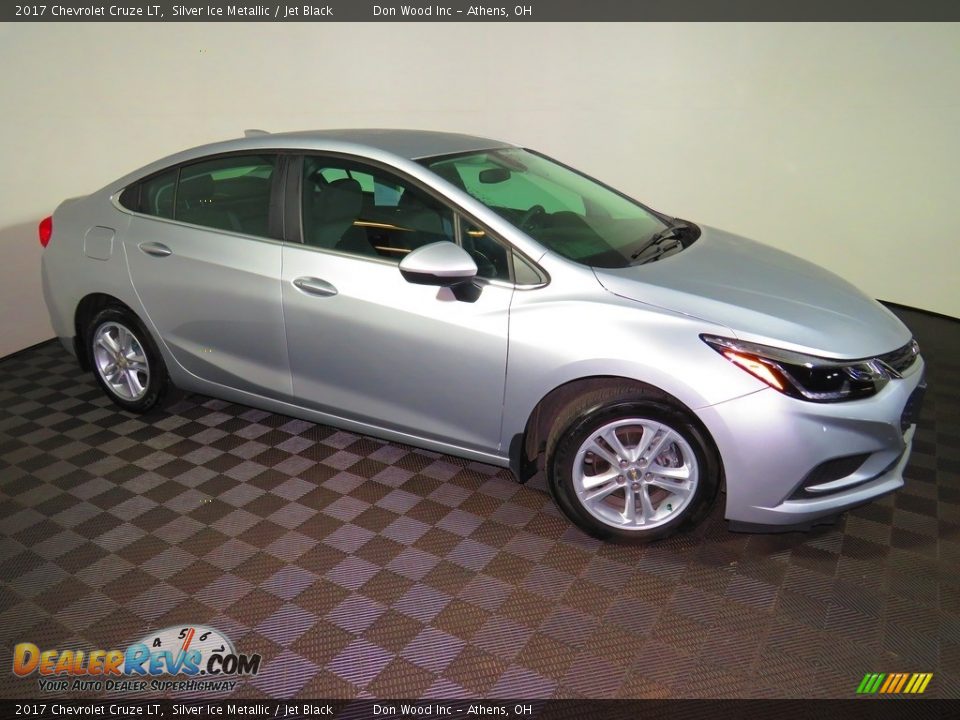 2017 Chevrolet Cruze LT Silver Ice Metallic / Jet Black Photo #2