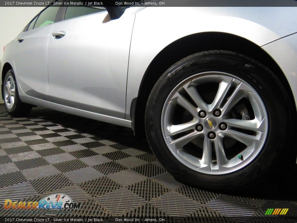 2017 Chevrolet Cruze LT Silver Ice Metallic / Jet Black Photo #3