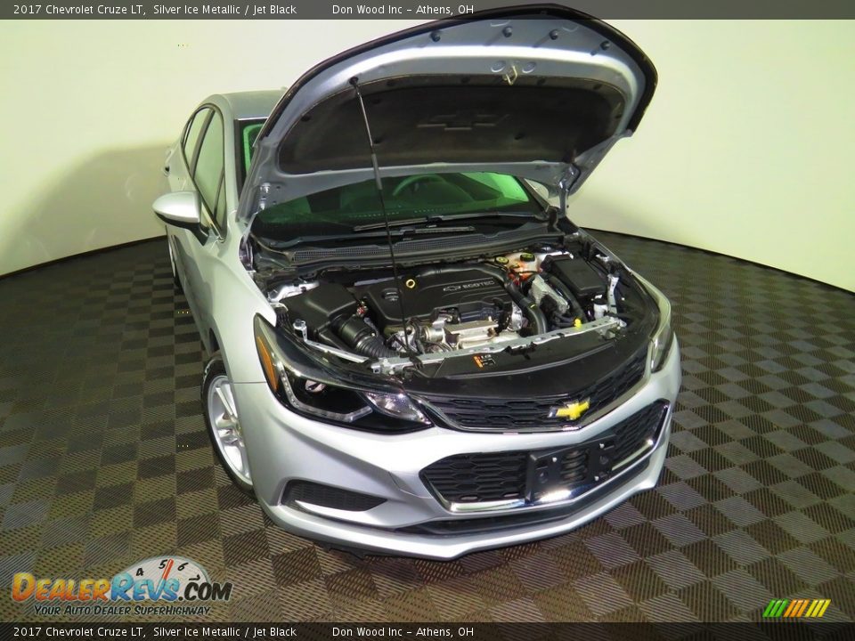 2017 Chevrolet Cruze LT Silver Ice Metallic / Jet Black Photo #5