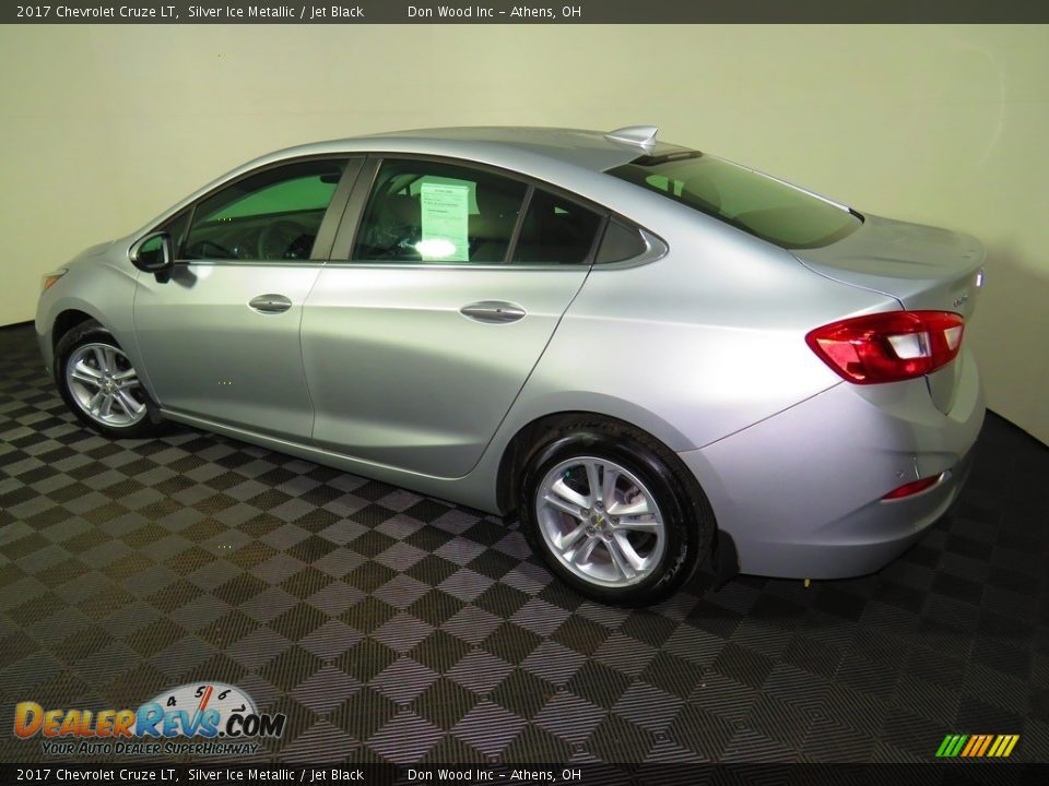 2017 Chevrolet Cruze LT Silver Ice Metallic / Jet Black Photo #9