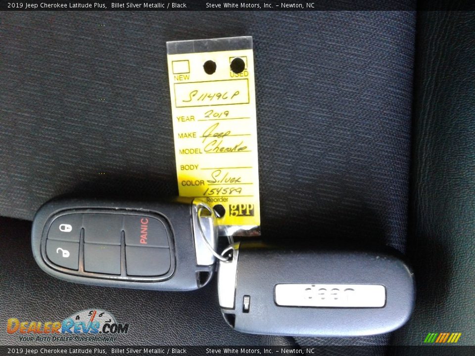 2019 Jeep Cherokee Latitude Plus Billet Silver Metallic / Black Photo #28