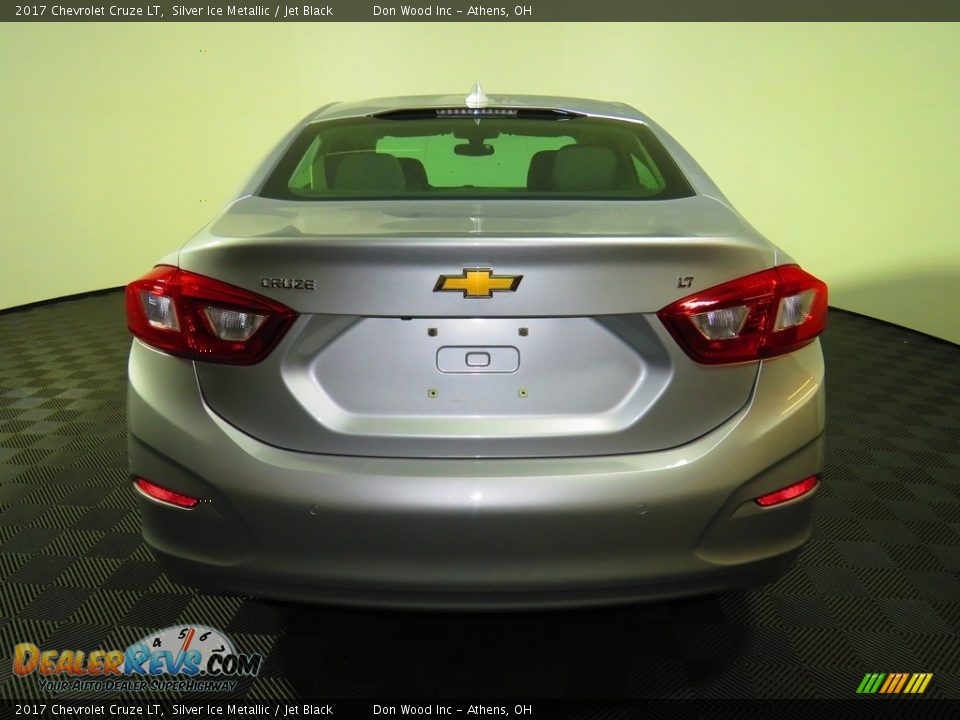 2017 Chevrolet Cruze LT Silver Ice Metallic / Jet Black Photo #11