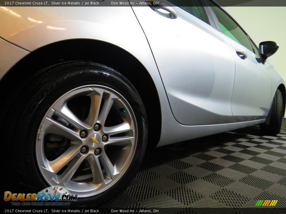 2017 Chevrolet Cruze LT Silver Ice Metallic / Jet Black Photo #16
