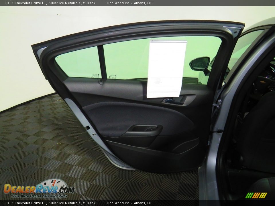 2017 Chevrolet Cruze LT Silver Ice Metallic / Jet Black Photo #21
