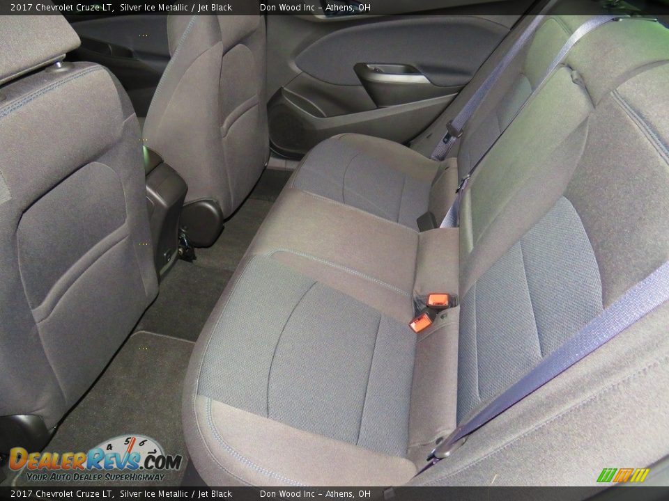 2017 Chevrolet Cruze LT Silver Ice Metallic / Jet Black Photo #22