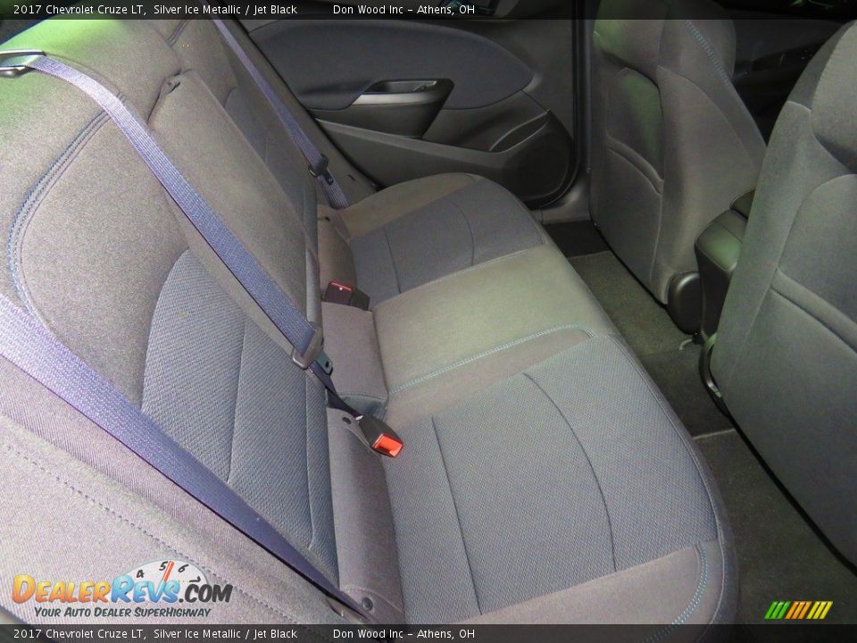 2017 Chevrolet Cruze LT Silver Ice Metallic / Jet Black Photo #24