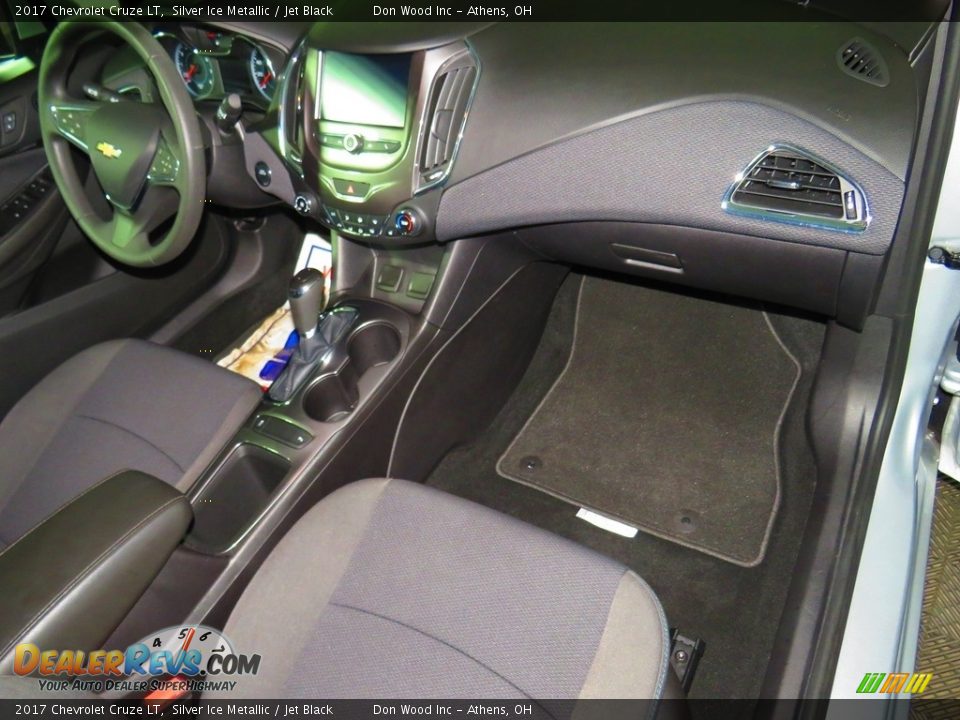 2017 Chevrolet Cruze LT Silver Ice Metallic / Jet Black Photo #27