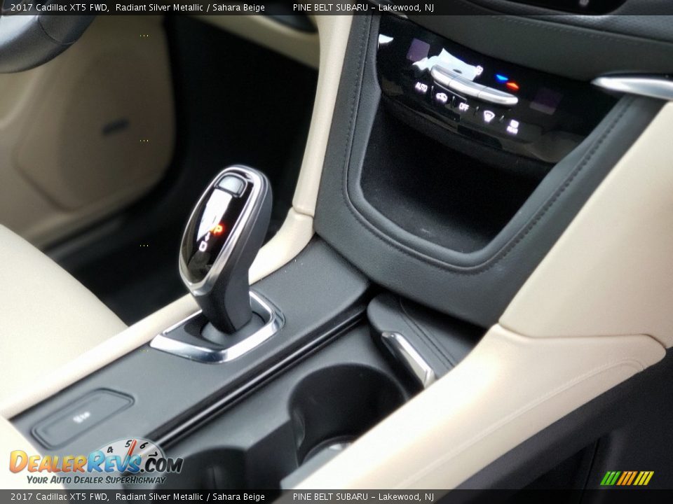 2017 Cadillac XT5 FWD Radiant Silver Metallic / Sahara Beige Photo #13
