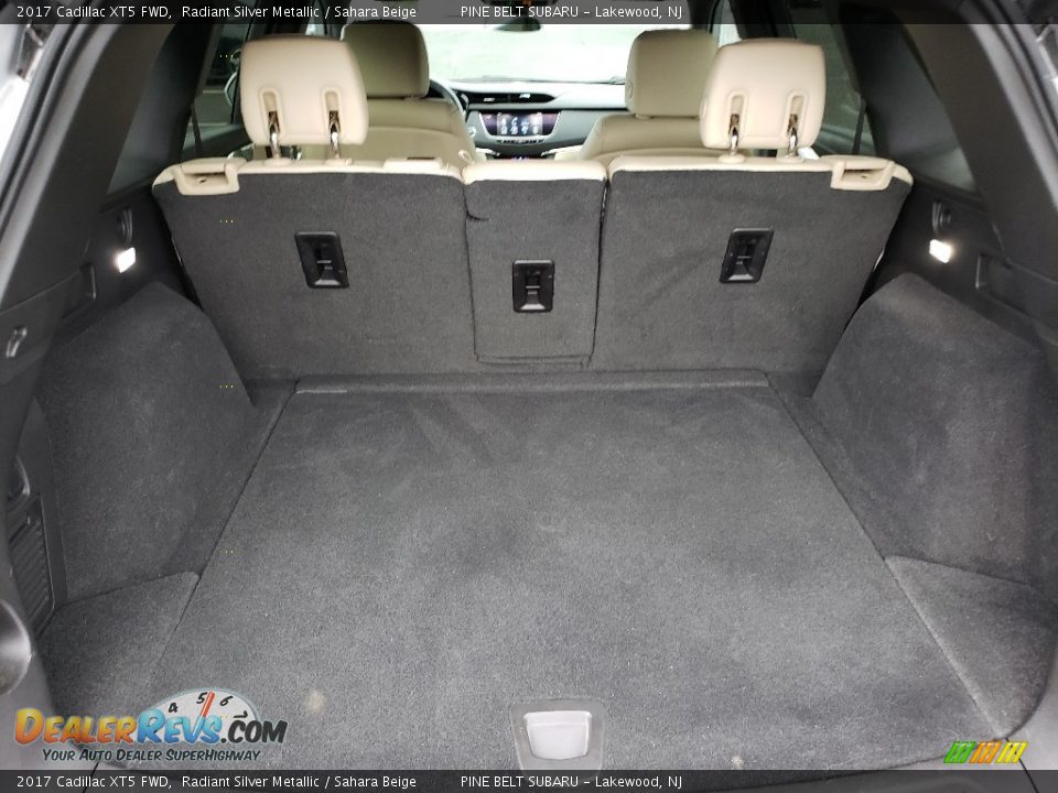 2017 Cadillac XT5 FWD Radiant Silver Metallic / Sahara Beige Photo #19