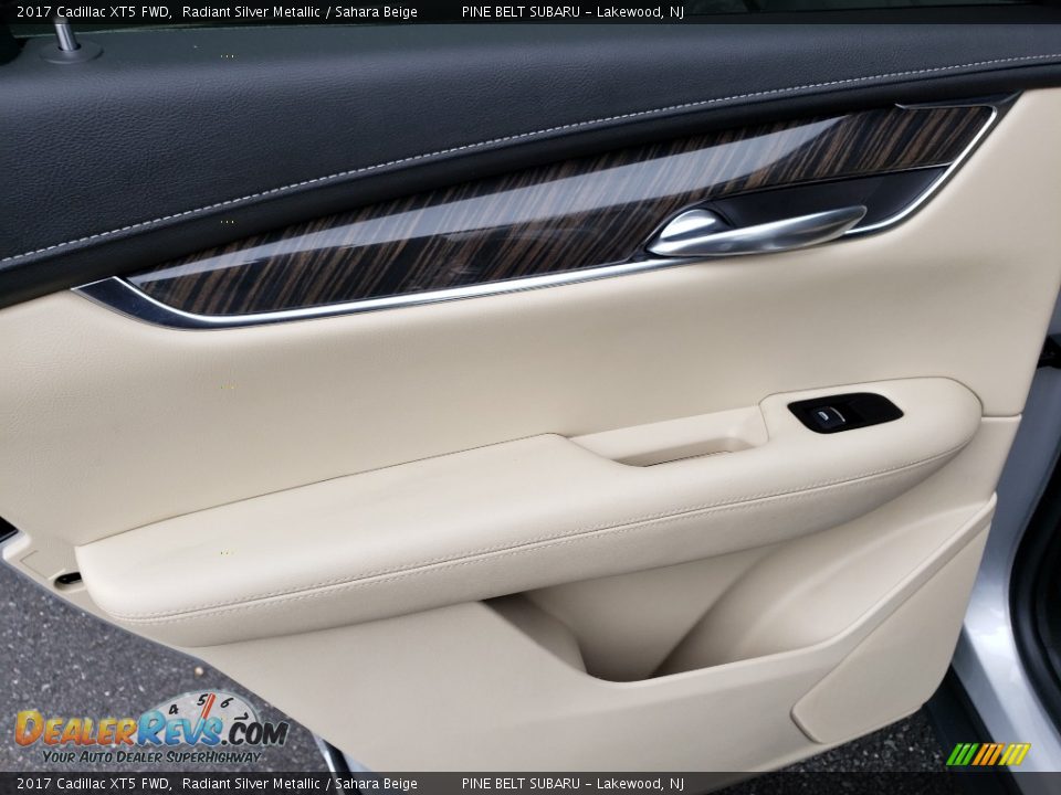 2017 Cadillac XT5 FWD Radiant Silver Metallic / Sahara Beige Photo #21