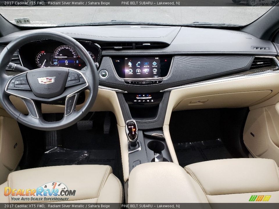 2017 Cadillac XT5 FWD Radiant Silver Metallic / Sahara Beige Photo #23
