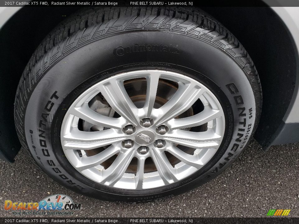 2017 Cadillac XT5 FWD Radiant Silver Metallic / Sahara Beige Photo #24