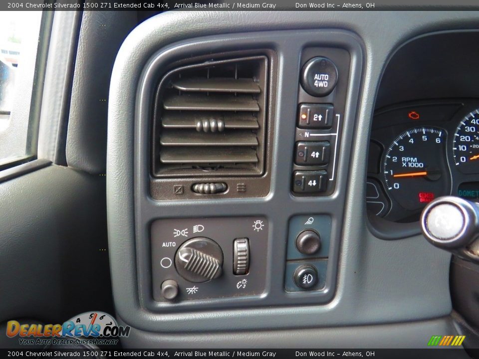 2004 Chevrolet Silverado 1500 Z71 Extended Cab 4x4 Arrival Blue Metallic / Medium Gray Photo #28