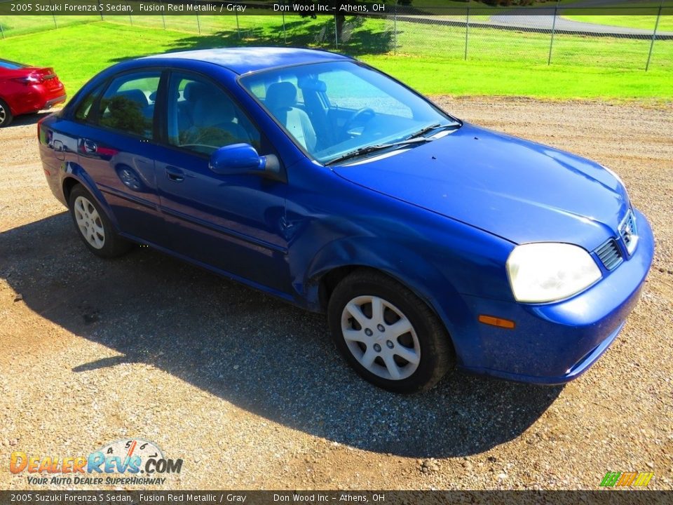 2005 Suzuki Forenza S Sedan Fusion Red Metallic / Gray Photo #2