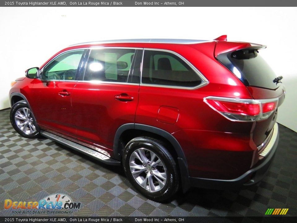 2015 Toyota Highlander XLE AWD Ooh La La Rouge Mica / Black Photo #10