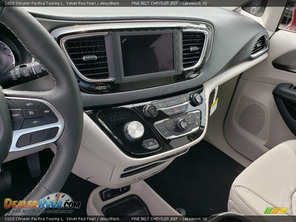 Dashboard of 2020 Chrysler Pacifica Touring L Photo #10