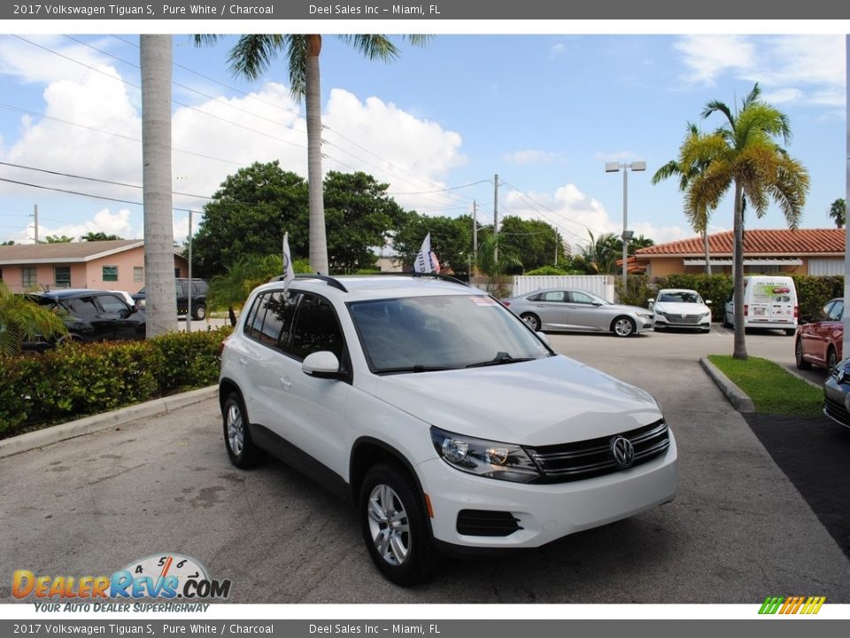 2017 Volkswagen Tiguan S Pure White / Charcoal Photo #1