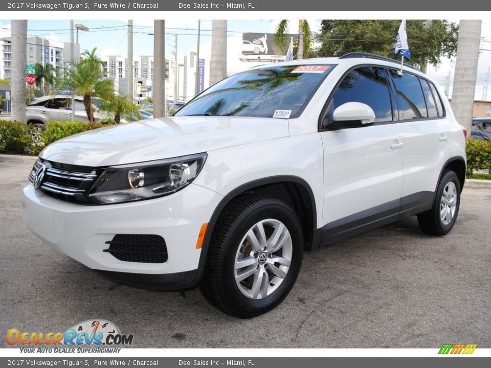 2017 Volkswagen Tiguan S Pure White / Charcoal Photo #5