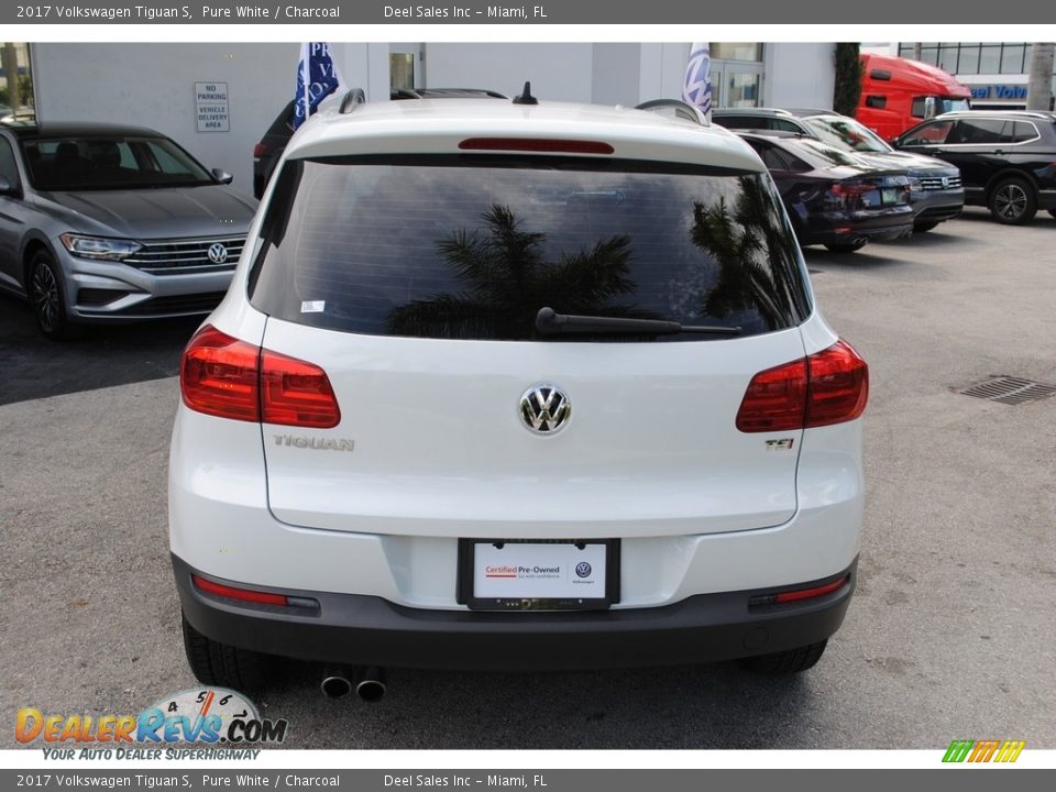 2017 Volkswagen Tiguan S Pure White / Charcoal Photo #8