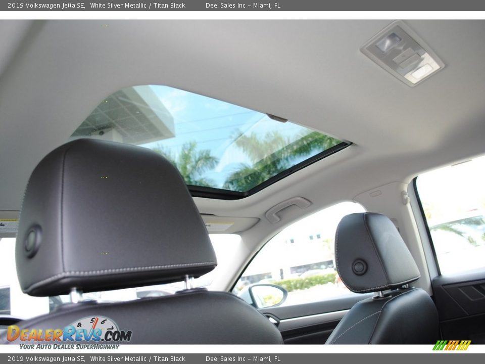2019 Volkswagen Jetta SE White Silver Metallic / Titan Black Photo #12