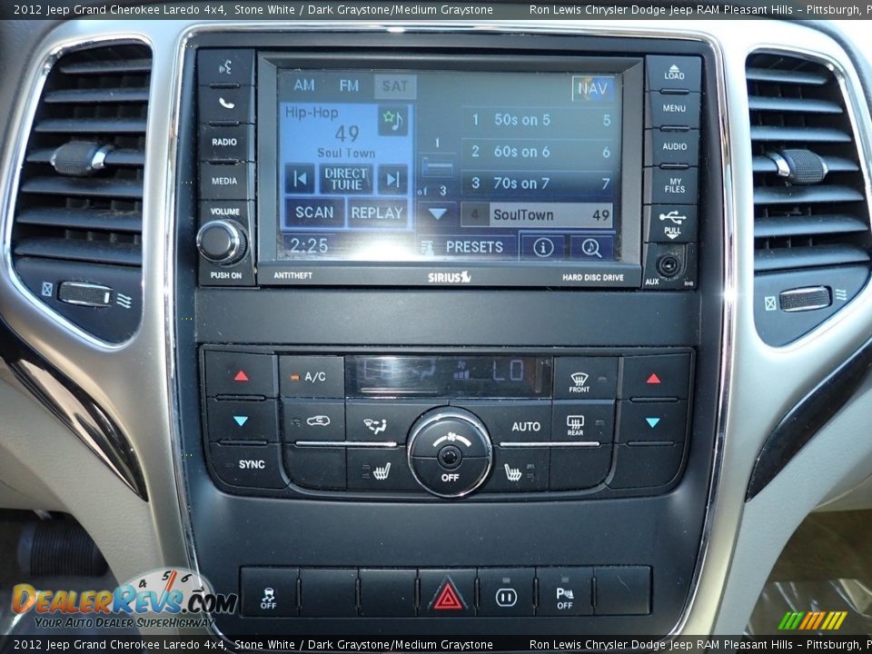 2012 Jeep Grand Cherokee Laredo 4x4 Stone White / Dark Graystone/Medium Graystone Photo #19