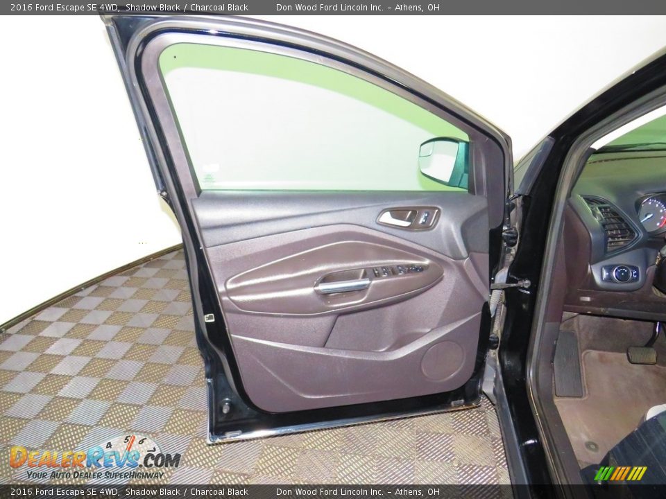2016 Ford Escape SE 4WD Shadow Black / Charcoal Black Photo #18