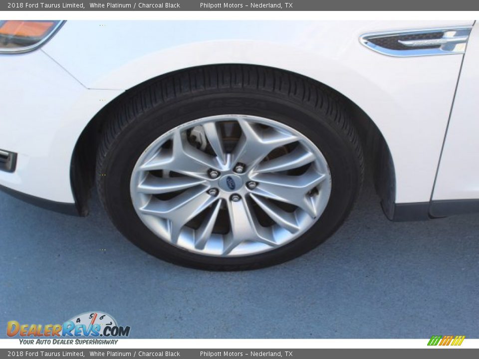 2018 Ford Taurus Limited White Platinum / Charcoal Black Photo #5
