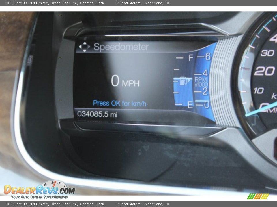 2018 Ford Taurus Limited White Platinum / Charcoal Black Photo #16