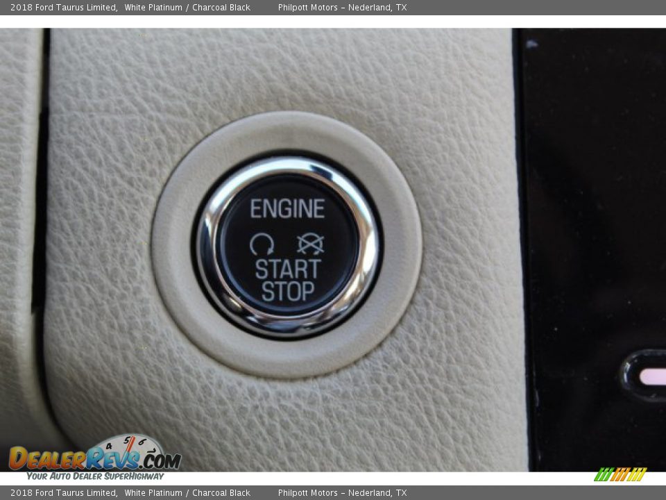 2018 Ford Taurus Limited White Platinum / Charcoal Black Photo #19