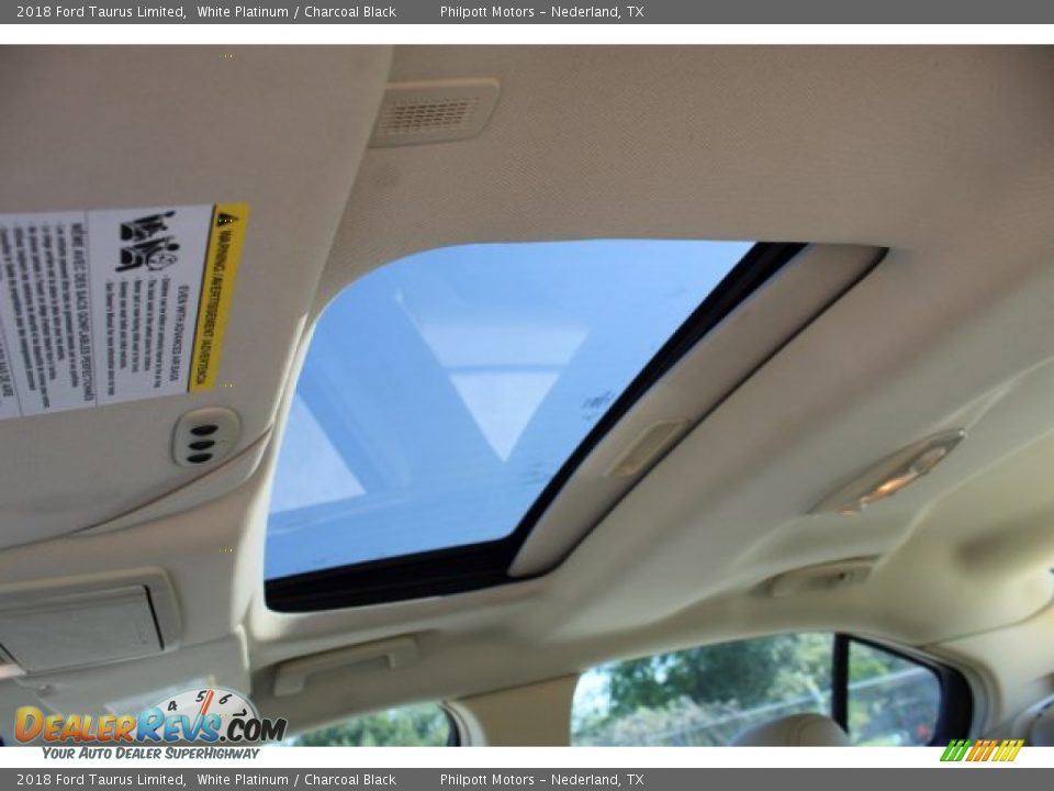 2018 Ford Taurus Limited White Platinum / Charcoal Black Photo #22