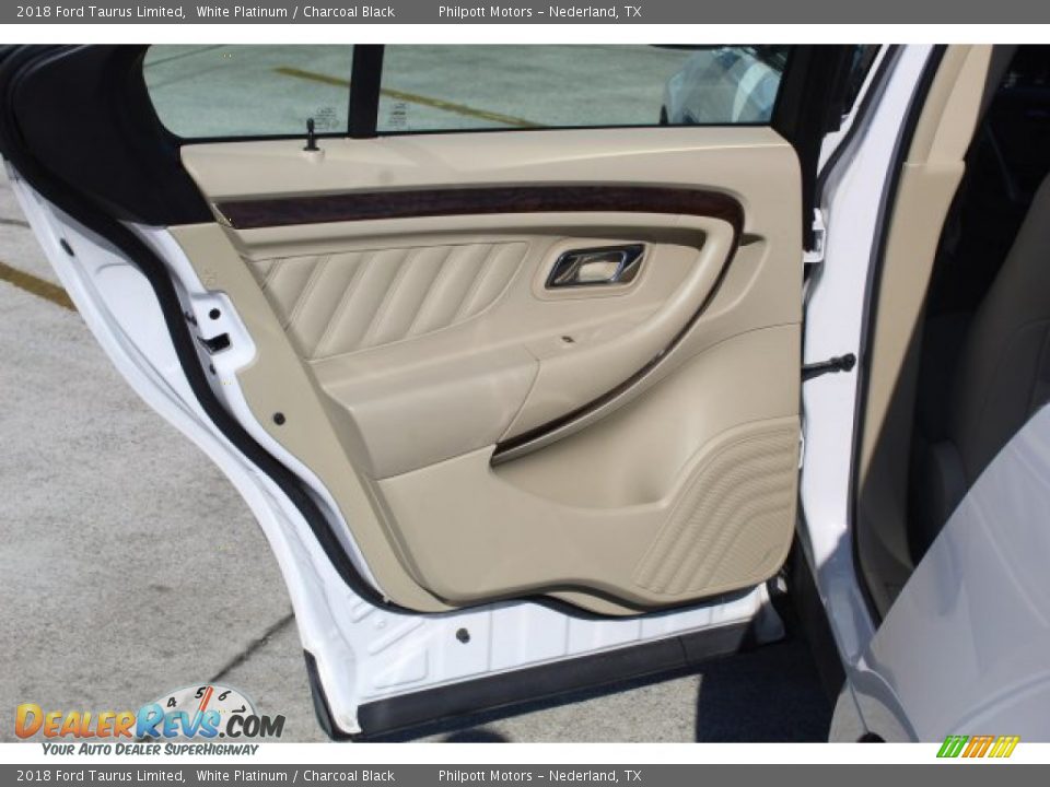 2018 Ford Taurus Limited White Platinum / Charcoal Black Photo #23