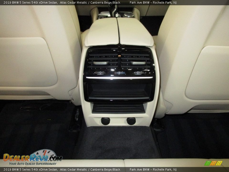 2019 BMW 5 Series 540i xDrive Sedan Atlas Cedar Metallic / Canberra Beige/Black Photo #19