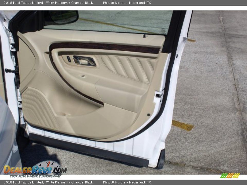 2018 Ford Taurus Limited White Platinum / Charcoal Black Photo #30